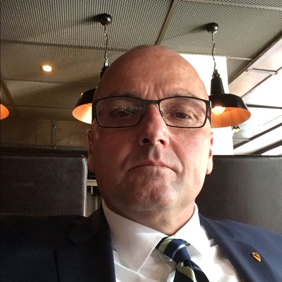 Meet your Posher, Derik - Picture 2 of 2